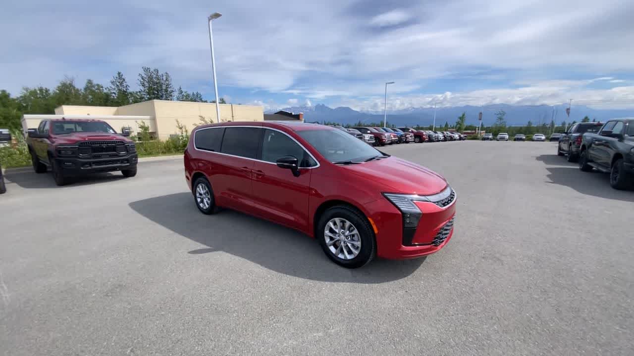 Thumbnail: 2027 Chrysler Pacifica - 7