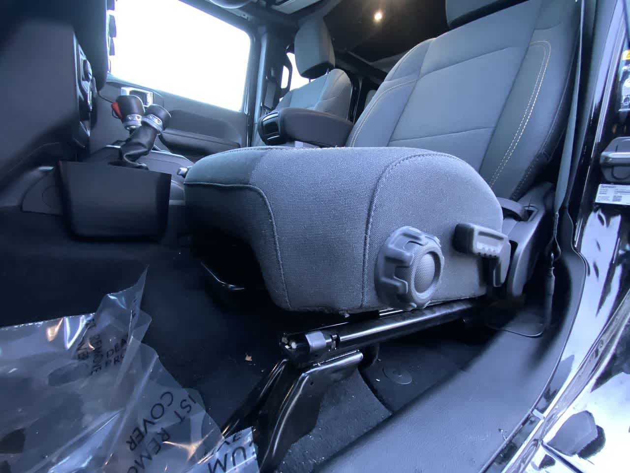 Thumbnail: 2024 Jeep Wrangler - 12