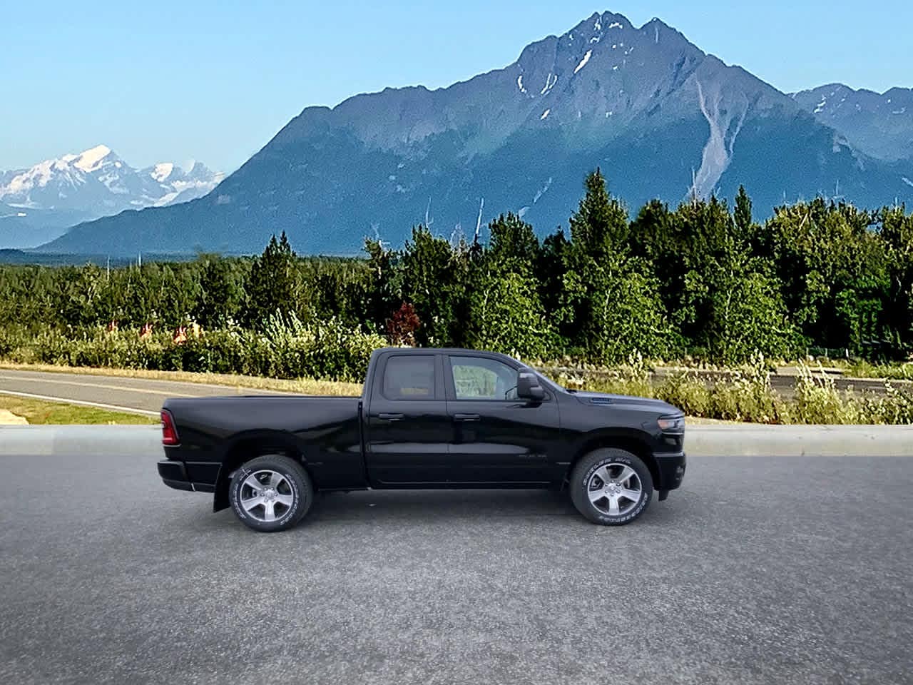 Thumbnail: 2025 RAM 1500 - 6
