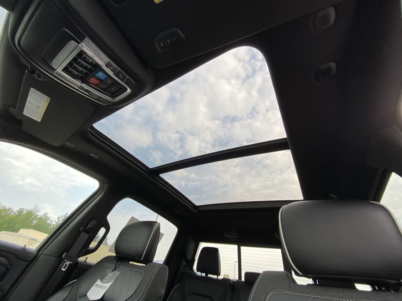Thumbnail: 2025 RAM 1500 - 29