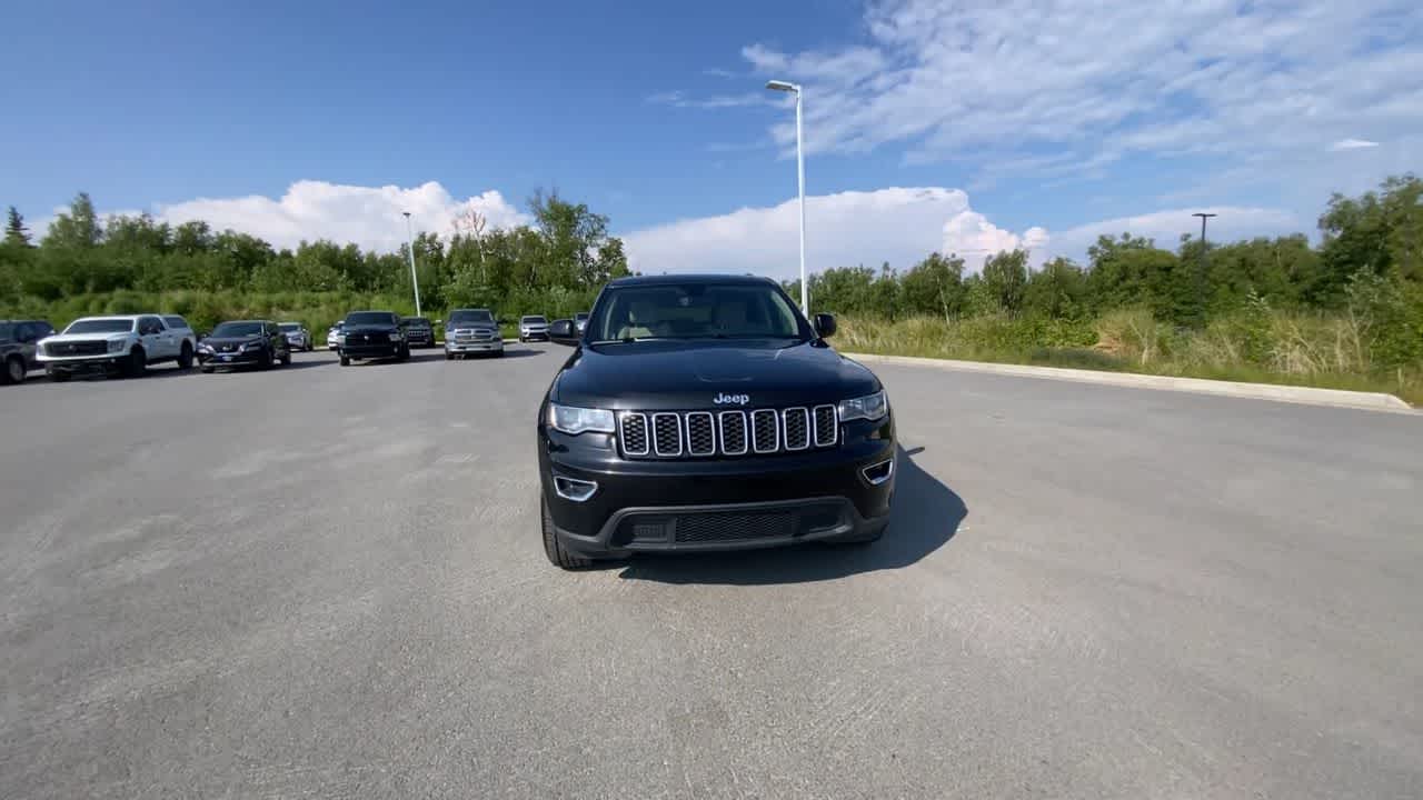 Thumbnail: 2022 Jeep Grand Cherokee - 12
