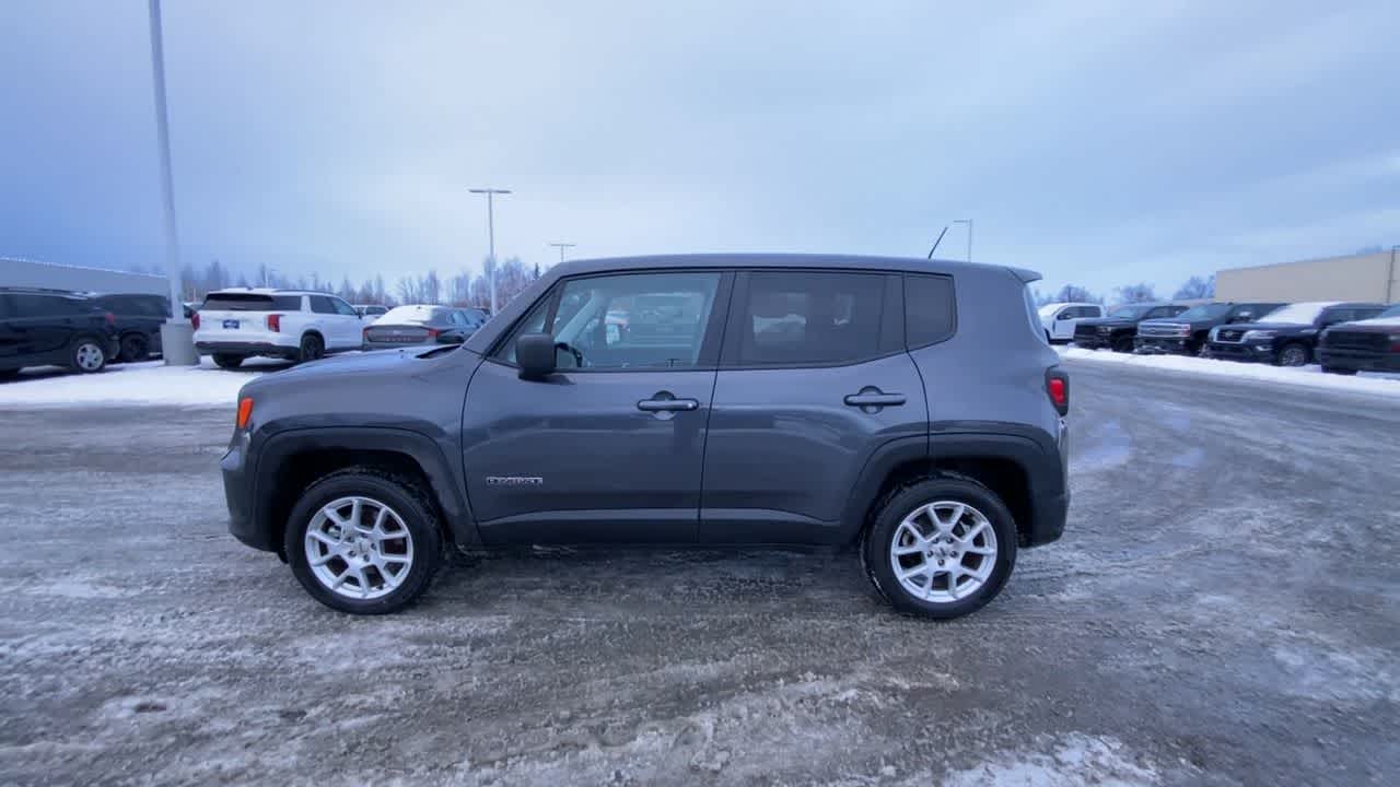 Thumbnail: 2023 Jeep Renegade - 7