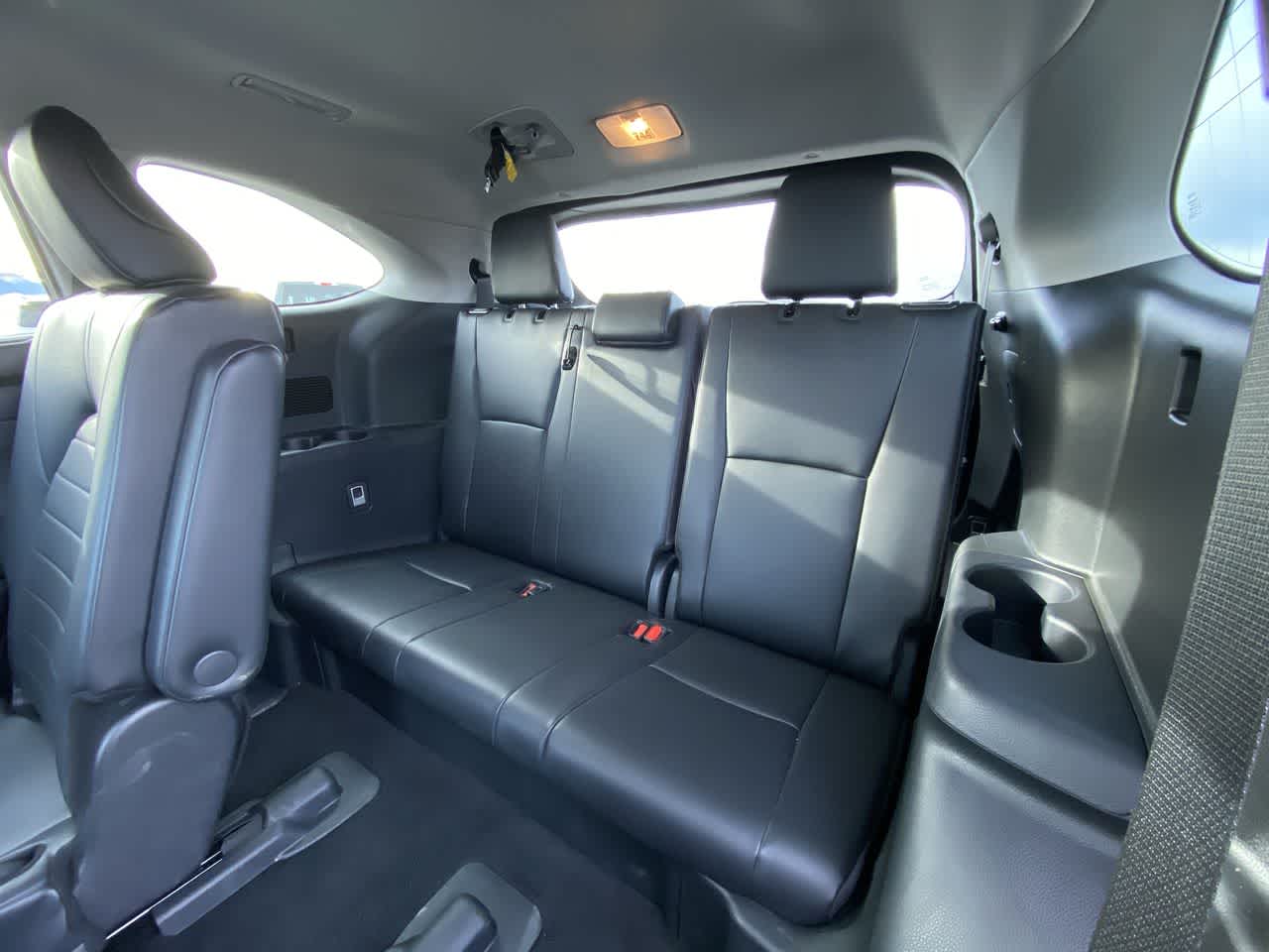 Thumbnail: 2024 Toyota Highlander - 31