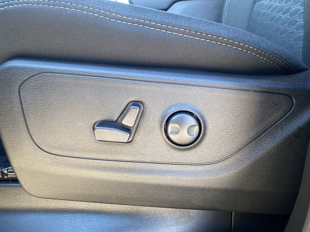 Thumbnail: 2026 RAM 1500 - 12