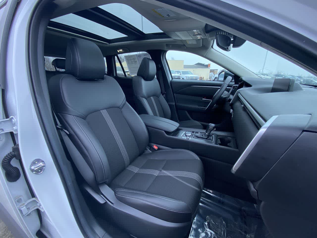 Thumbnail: 2025 Mazda CX-50 - 27