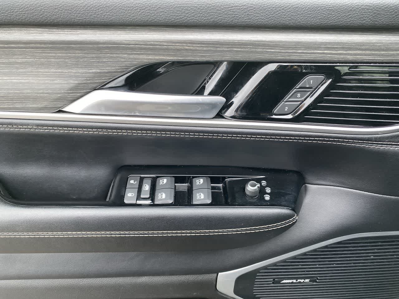 Thumbnail: 2024 Jeep Wagoneer - 13