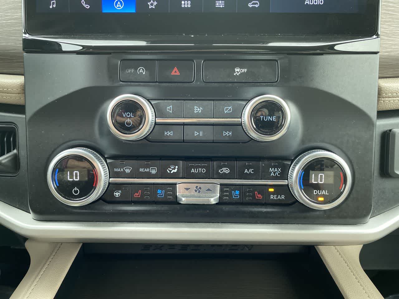 Thumbnail: 2024 Ford Expedition MAX - 25