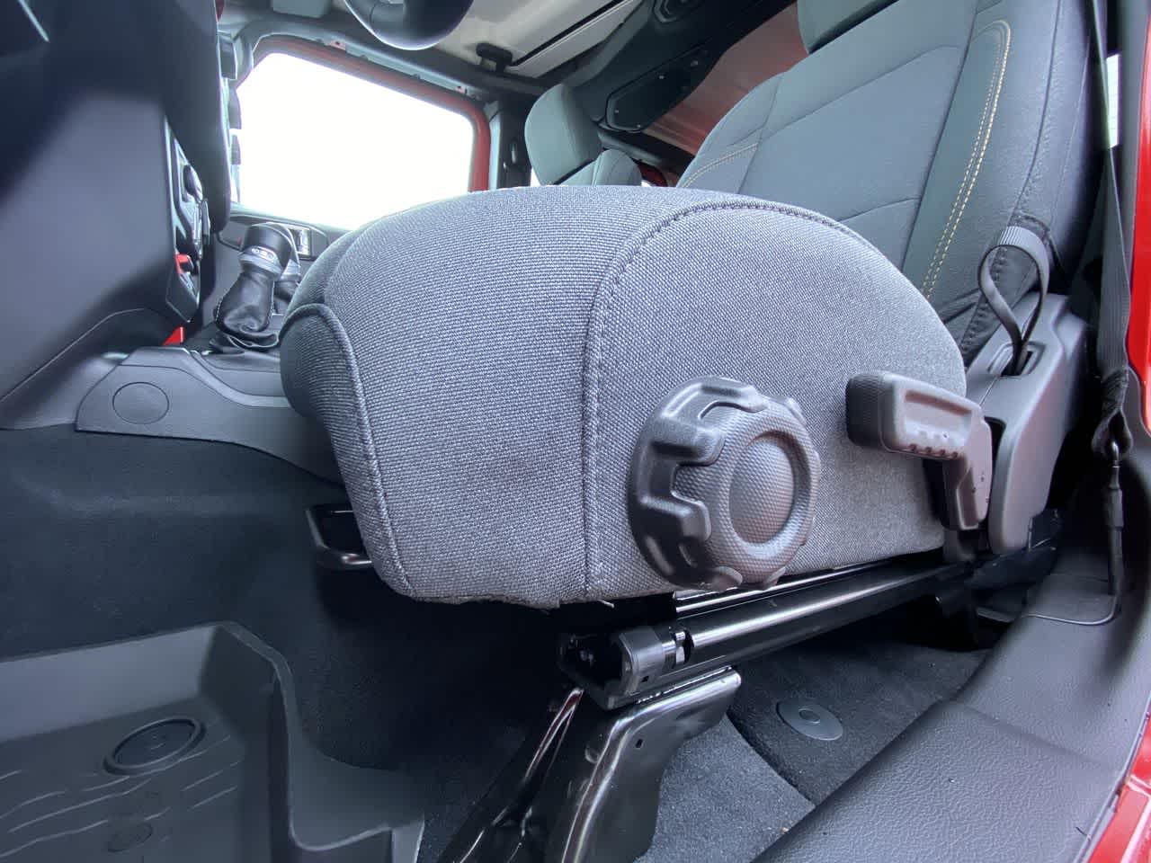 Thumbnail: 2025 Jeep Gladiator - 18