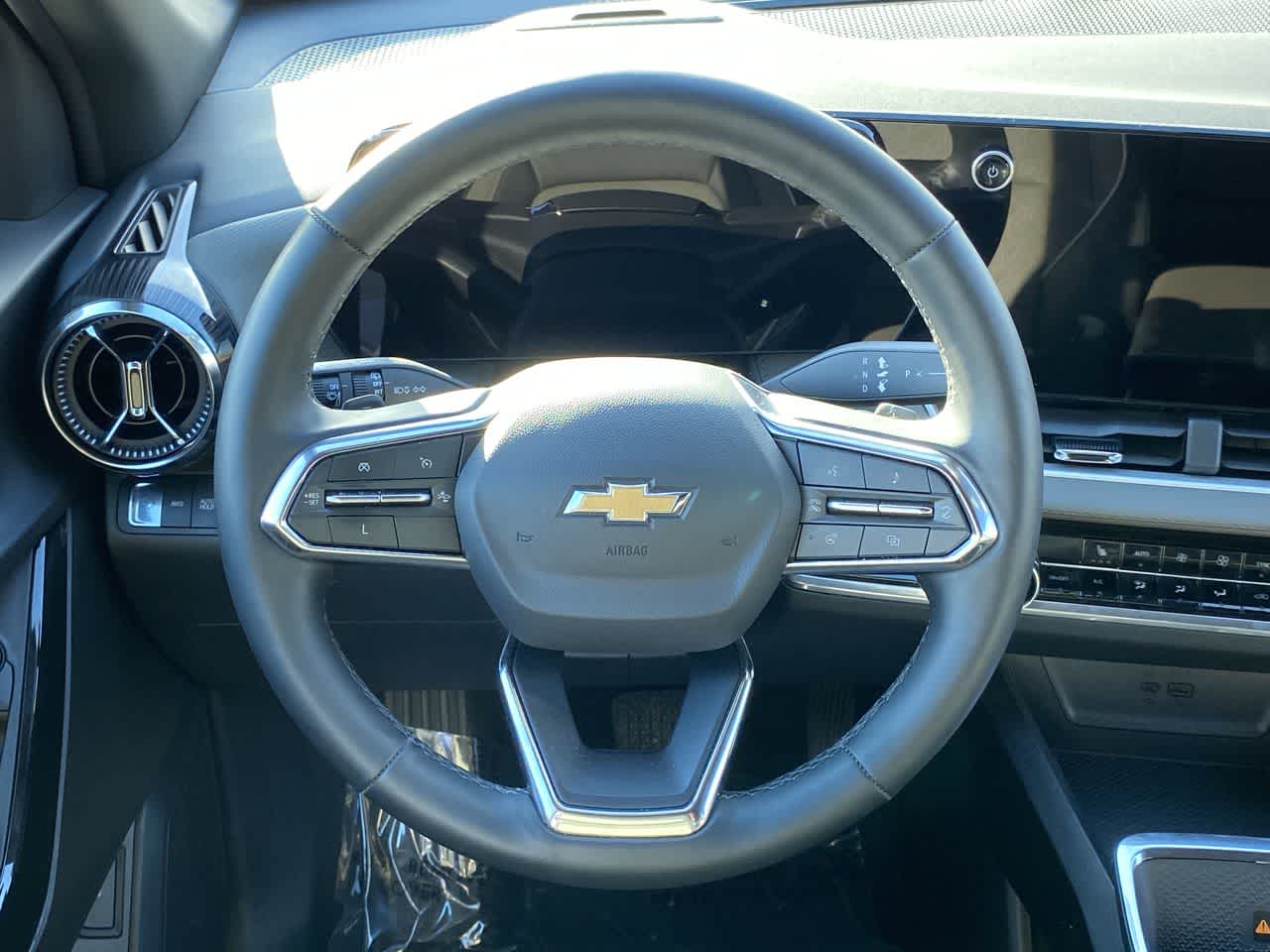 Thumbnail: 2025 Chevrolet Equinox - 14