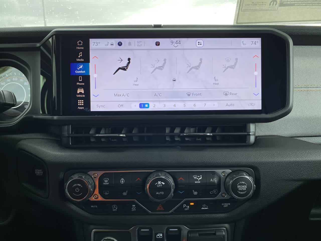 Thumbnail: 2025 Jeep Gladiator - 25