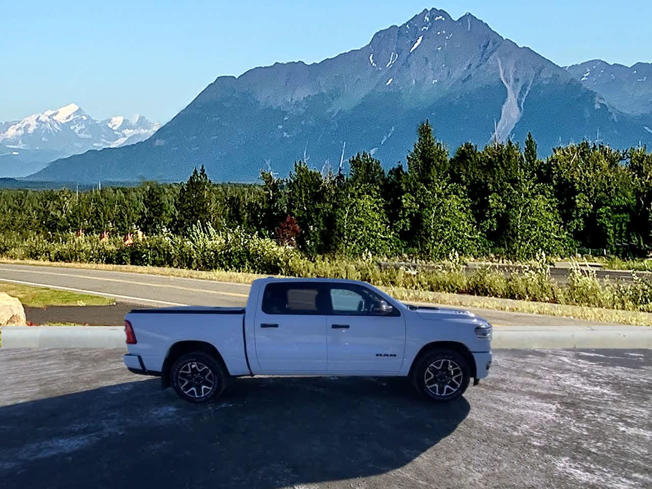 Thumbnail: 2025 RAM 1500 - 6