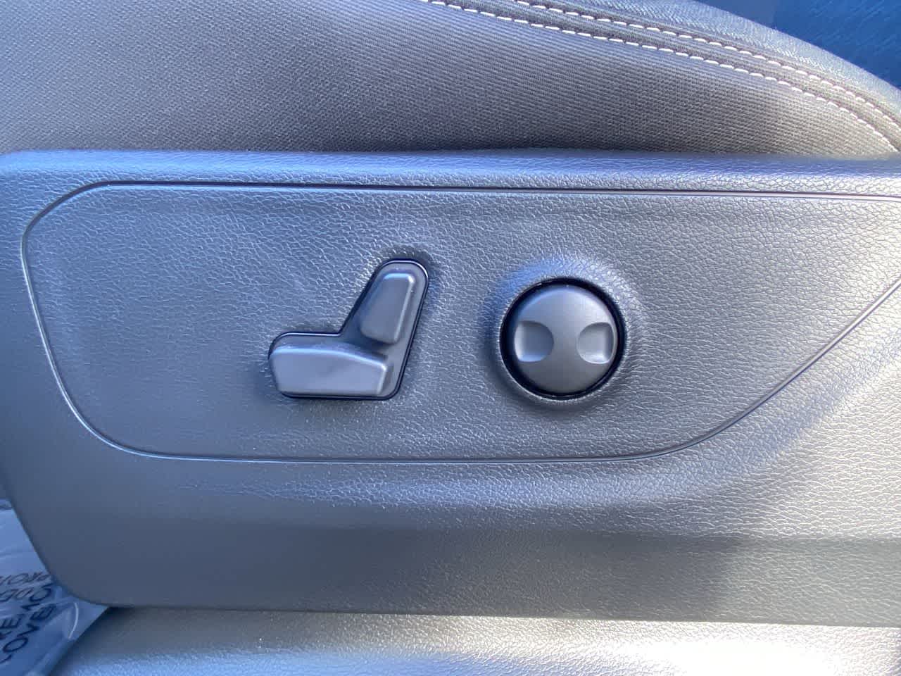 Thumbnail: 2026 RAM 1500 - 12