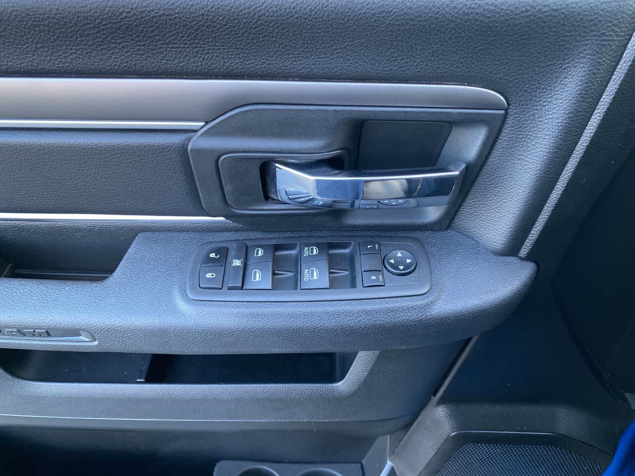 Thumbnail: 2024 RAM 1500 Classic - 13