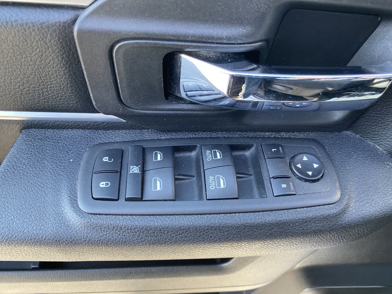 Thumbnail: 2024 RAM 1500 Classic - 13