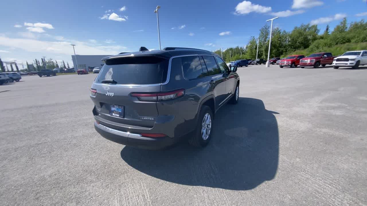 Thumbnail: 2023 Jeep Grand Cherokee - 11