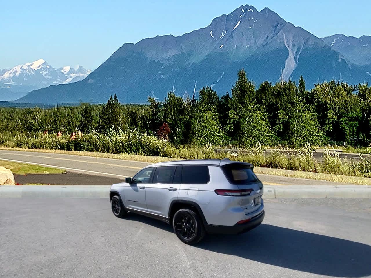 Thumbnail: 2026 Jeep Grand Cherokee - 3