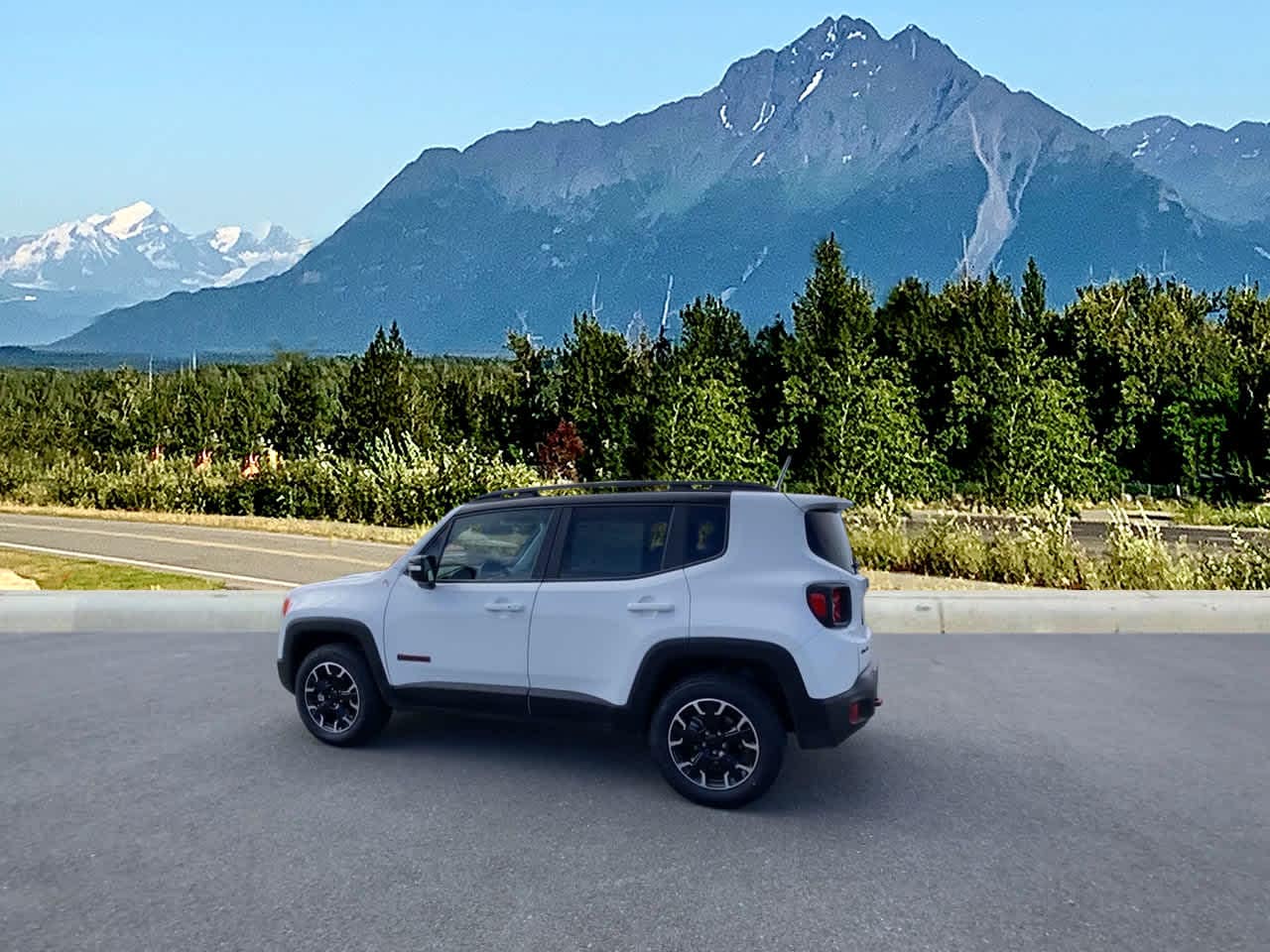 Thumbnail: 2023 Jeep Renegade - 3