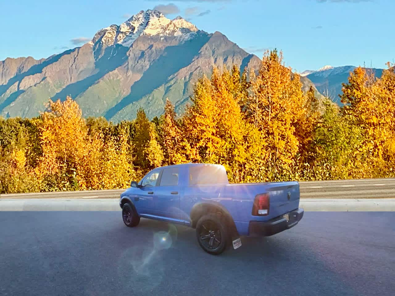 Thumbnail: 2024 RAM 1500 Classic - 3