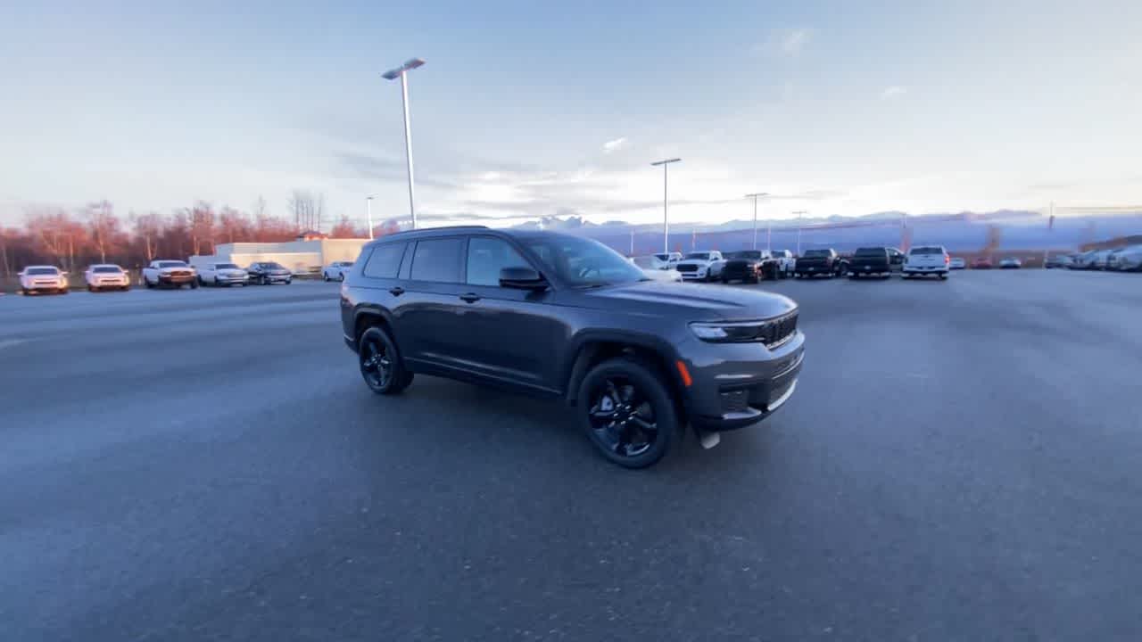 Thumbnail: 2025 Jeep Grand Cherokee L - 7