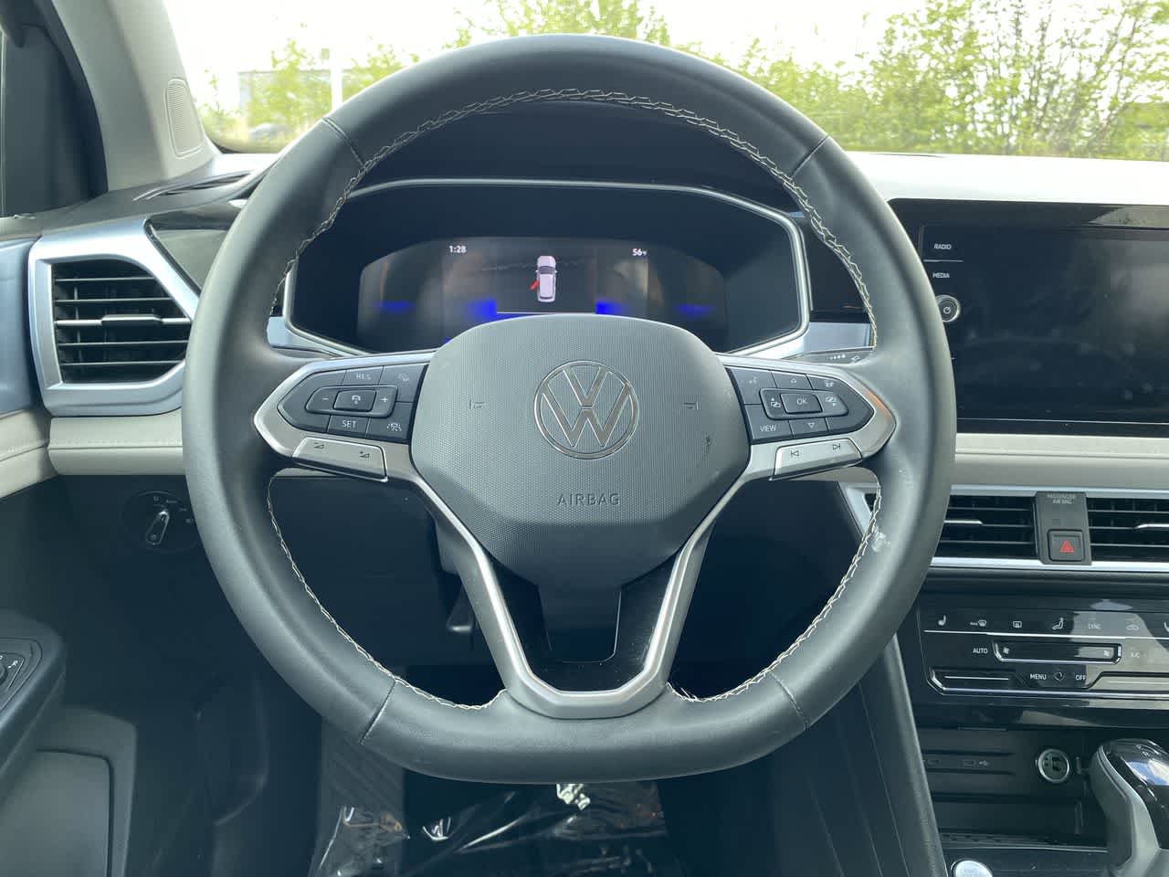 Thumbnail: 2025 Volkswagen Taos - 14