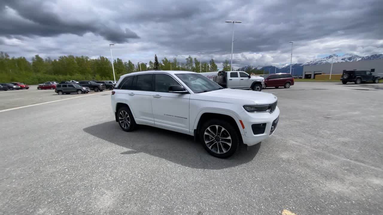 Thumbnail: 2023 Jeep Grand Cherokee - 7