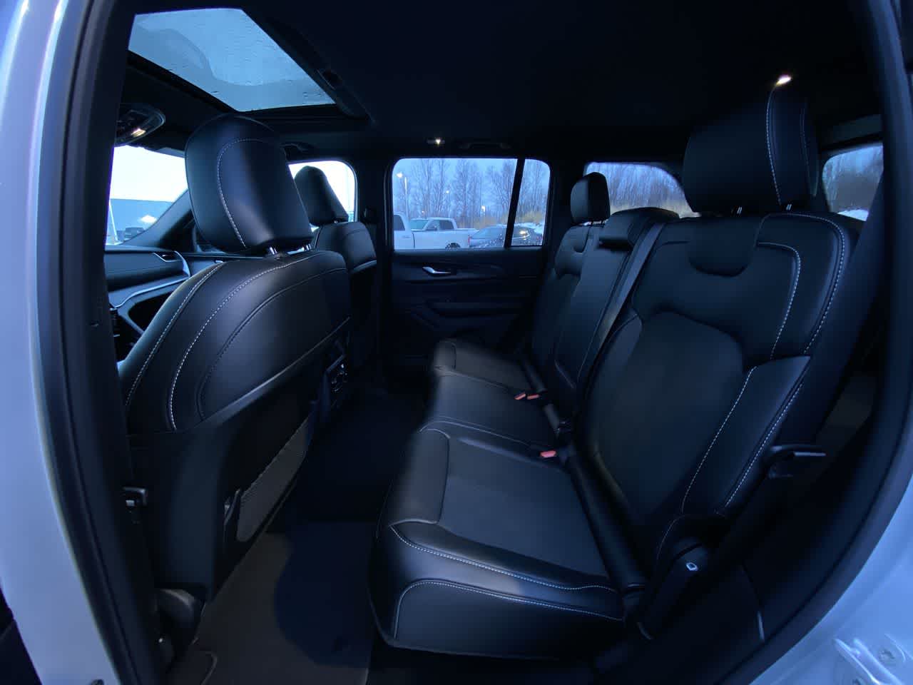 Thumbnail: 2025 Jeep Grand Cherokee - 24