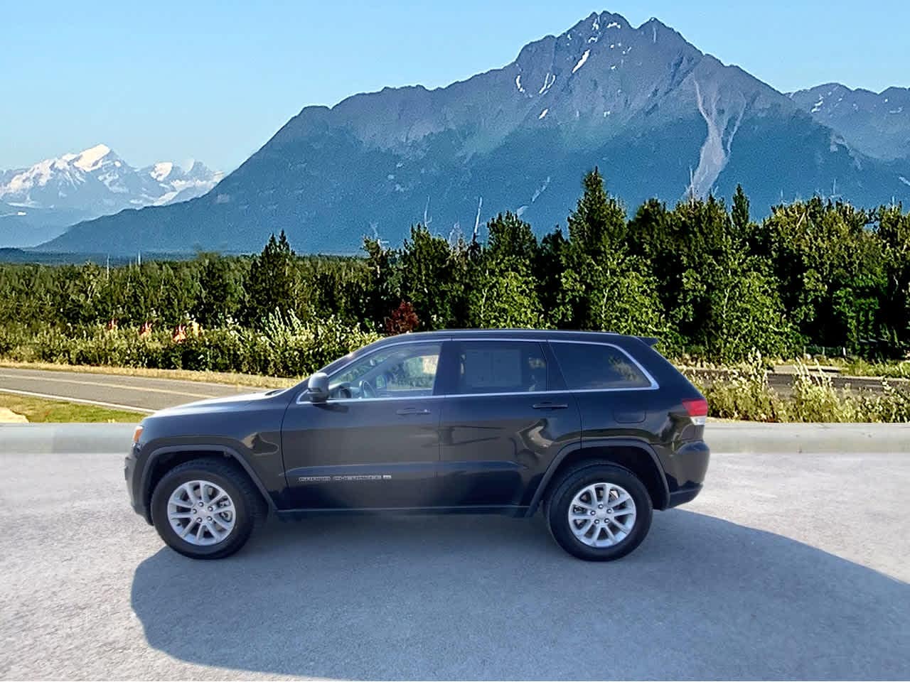 Thumbnail: 2022 Jeep Grand Cherokee - 3