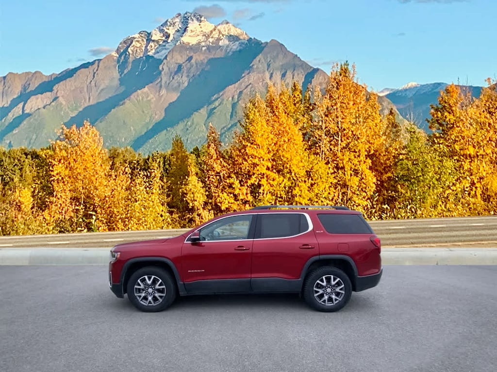Used 2023 GMC Acadia SLT SUV