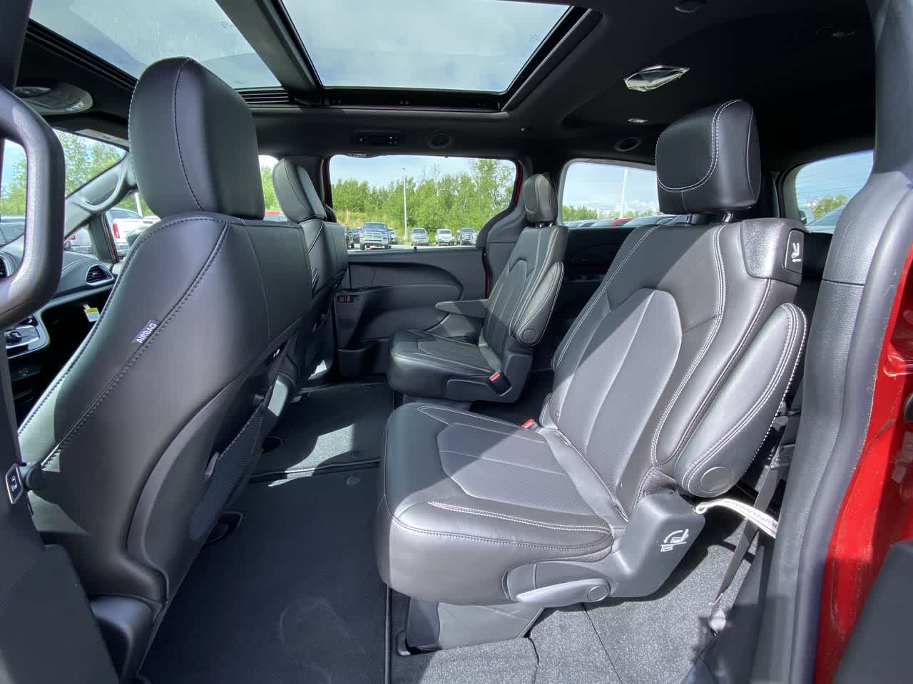 Thumbnail: 2027 Chrysler Pacifica - 25