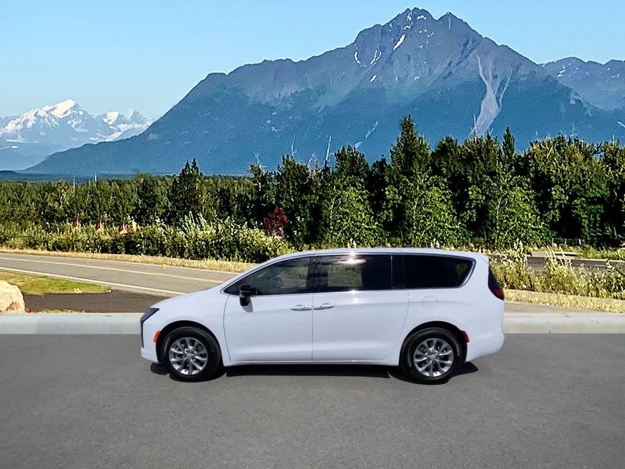 Thumbnail: 2027 Chrysler Pacifica - 2