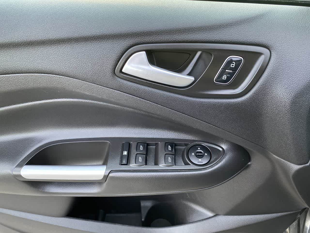 Thumbnail: 2017 Ford Escape - 13