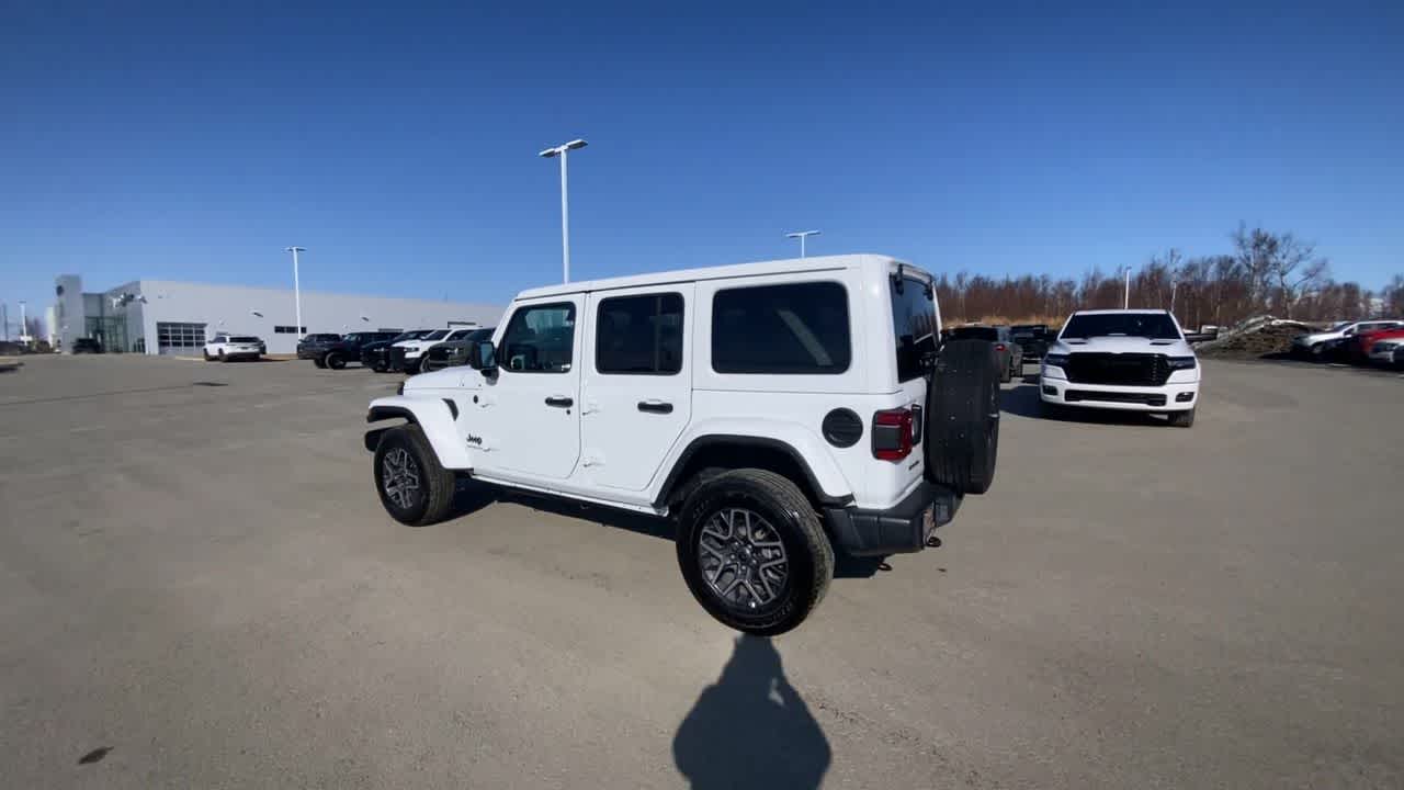 Thumbnail: 2025 Jeep Wrangler - 9