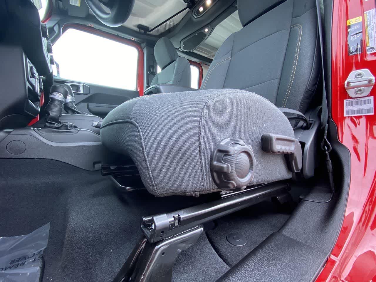 Thumbnail: 2025 Jeep Wrangler - 18