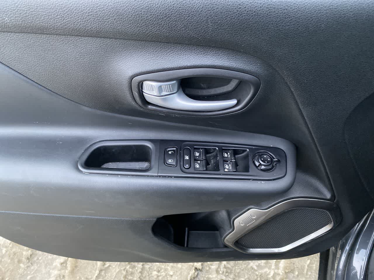 Thumbnail: 2023 Jeep Renegade - 13