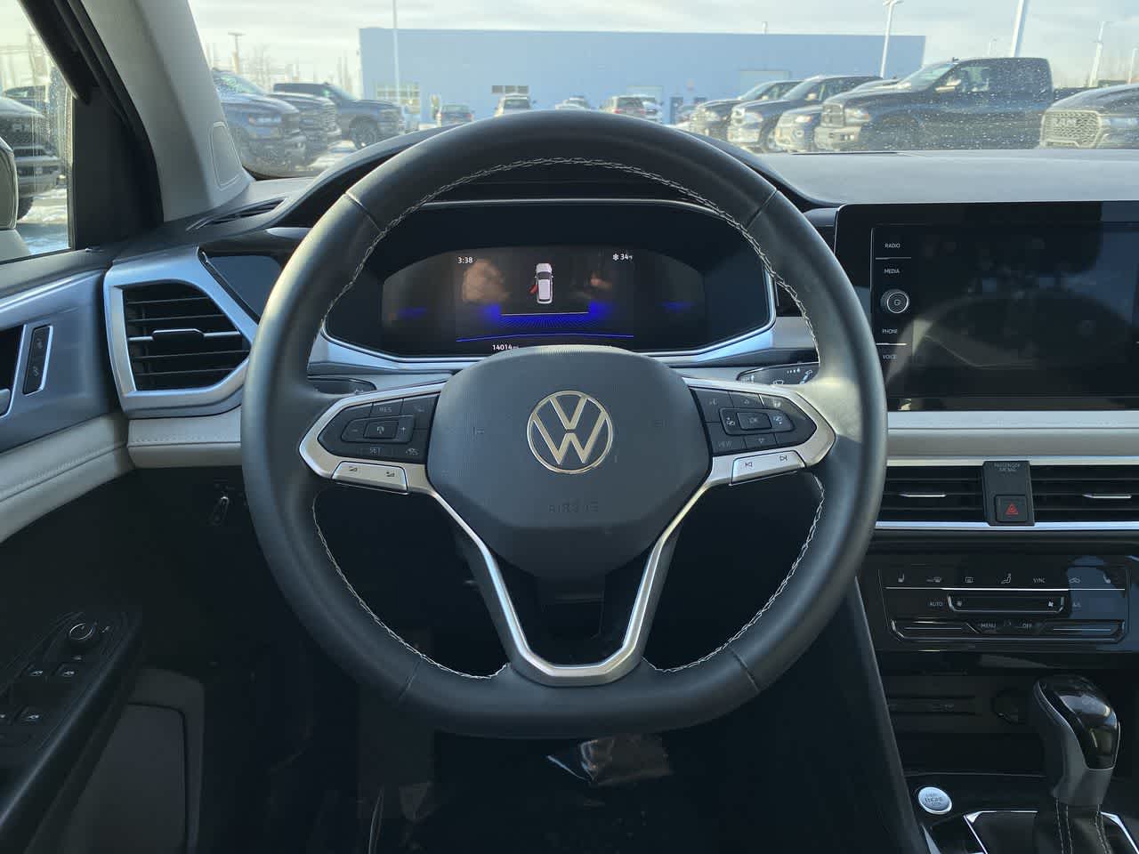 Thumbnail: 2025 Volkswagen Taos - 14