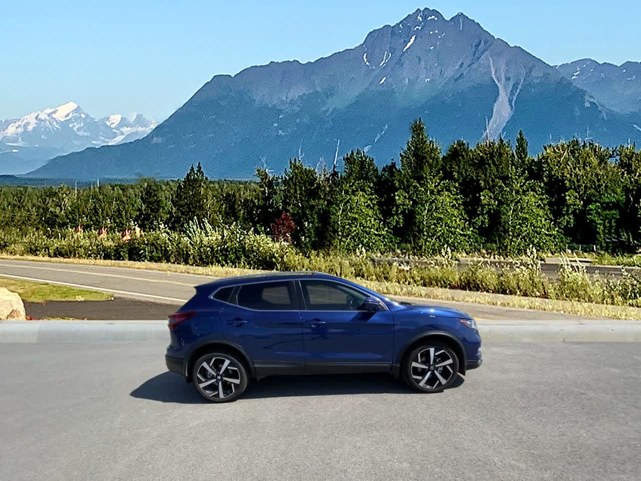 Thumbnail: 2022 Nissan Rogue Sport - 6