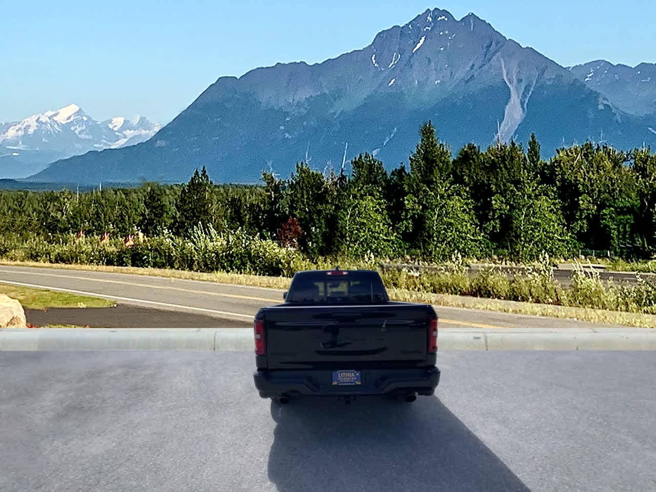 Thumbnail: 2026 RAM 1500 - 4