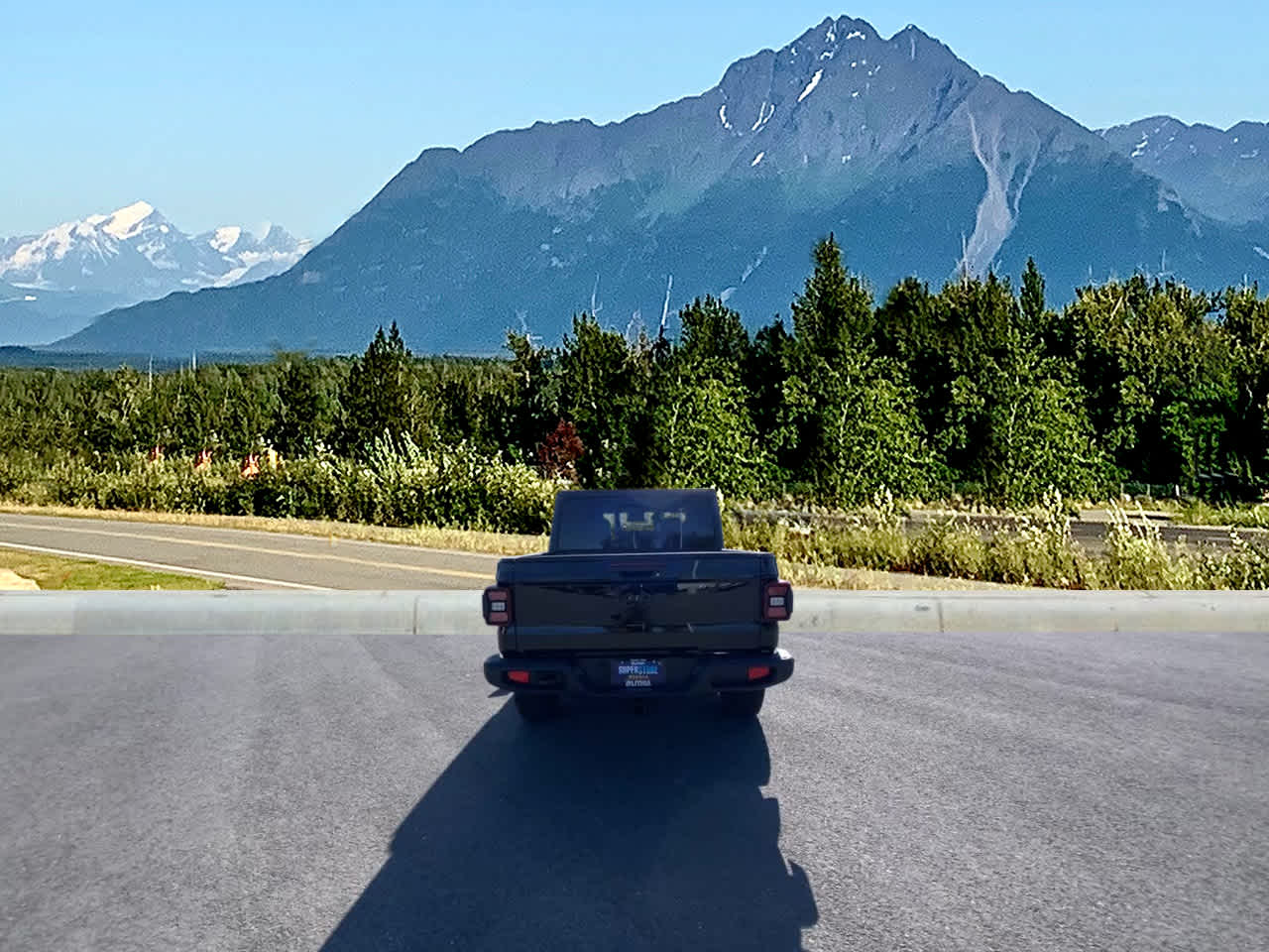 Thumbnail: 2025 Jeep Gladiator - 4