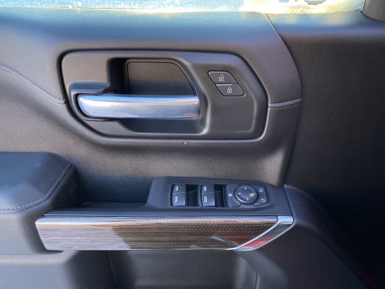 Thumbnail: 2021 Chevrolet Silverado 1500 - 13