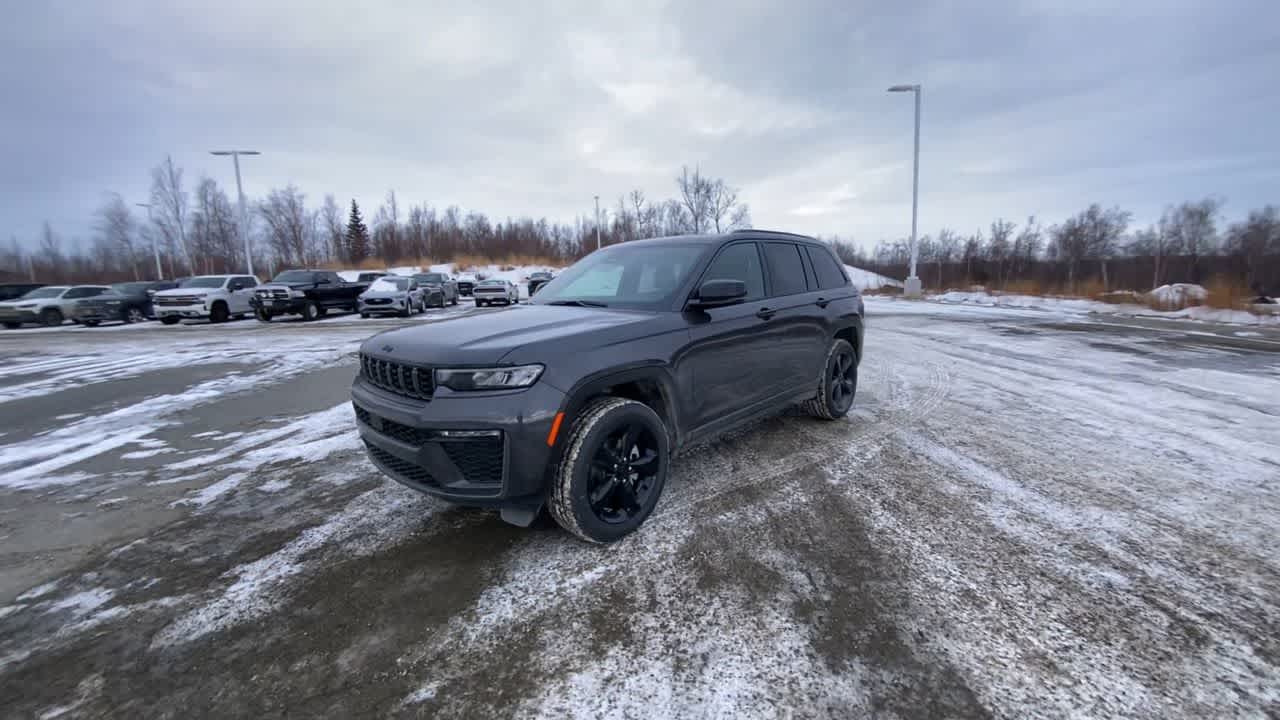 Thumbnail: 2026 Jeep Grand Cherokee - 9