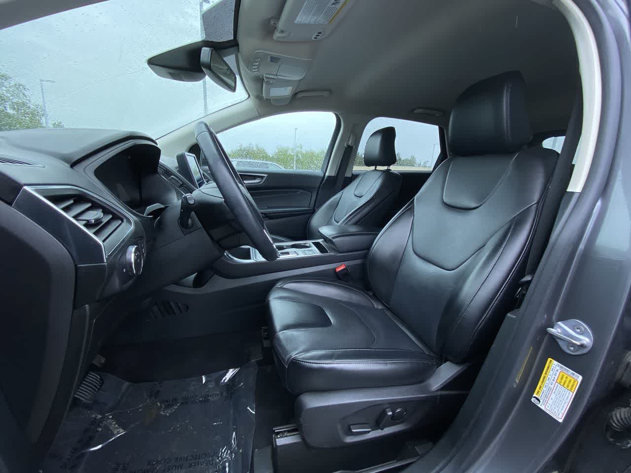 Thumbnail: 2022 Ford Edge - 17