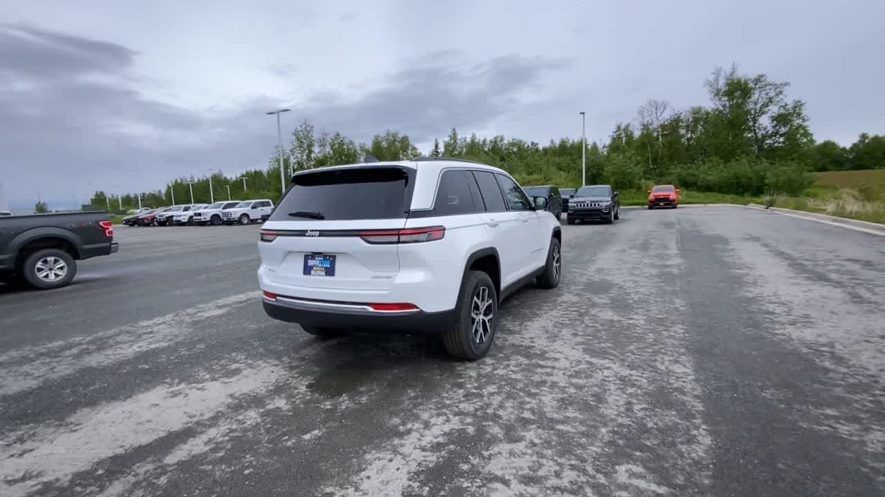 Thumbnail: 2025 Jeep Grand Cherokee - 13