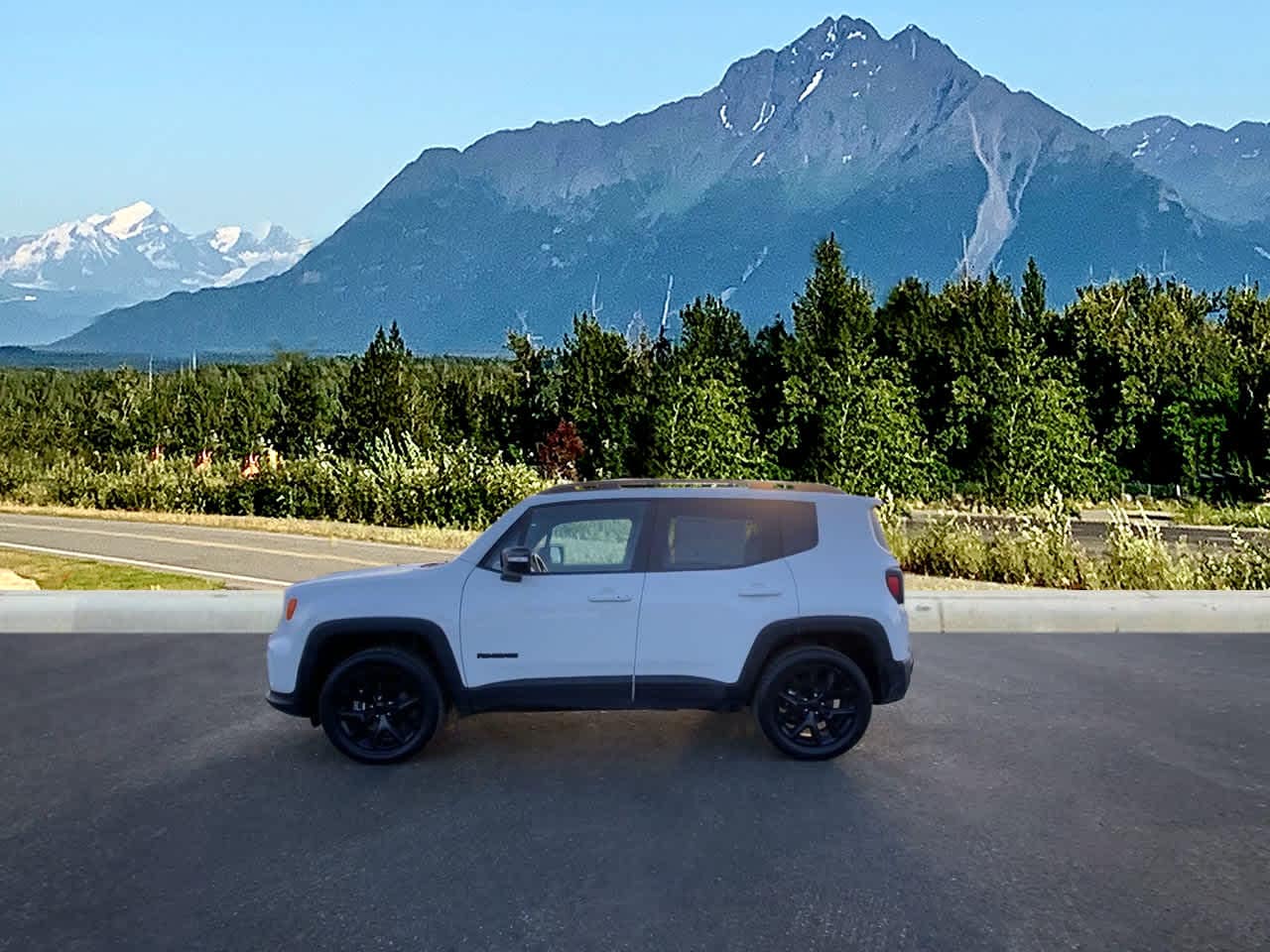 Thumbnail: 2022 Jeep Renegade - 2