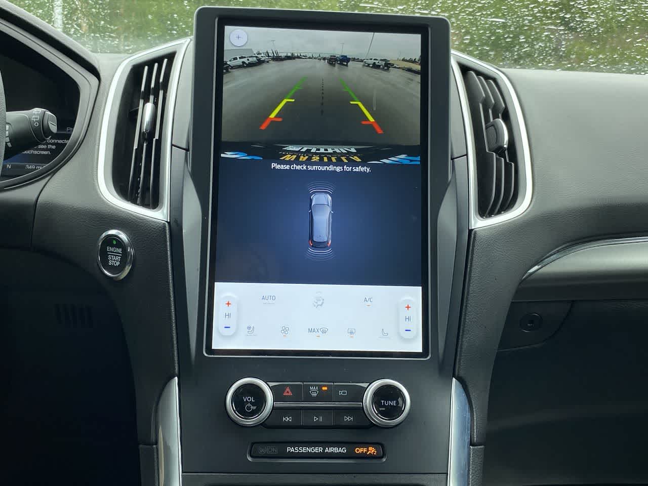 Thumbnail: 2022 Ford Edge - 23