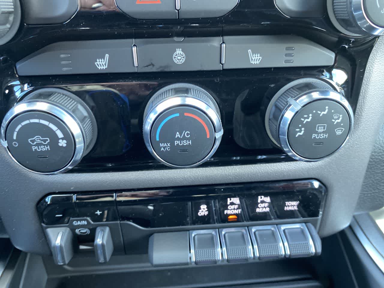 Thumbnail: 2026 RAM 1500 - 19