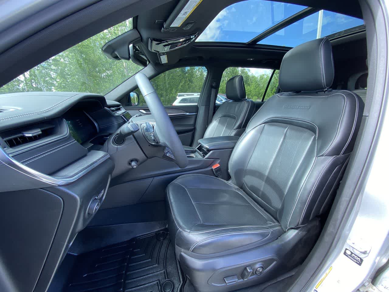Thumbnail: 2023 Jeep Grand Cherokee - 11