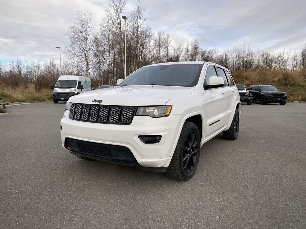 Used 2020 Jeep Grand Cherokee Altitude SUV