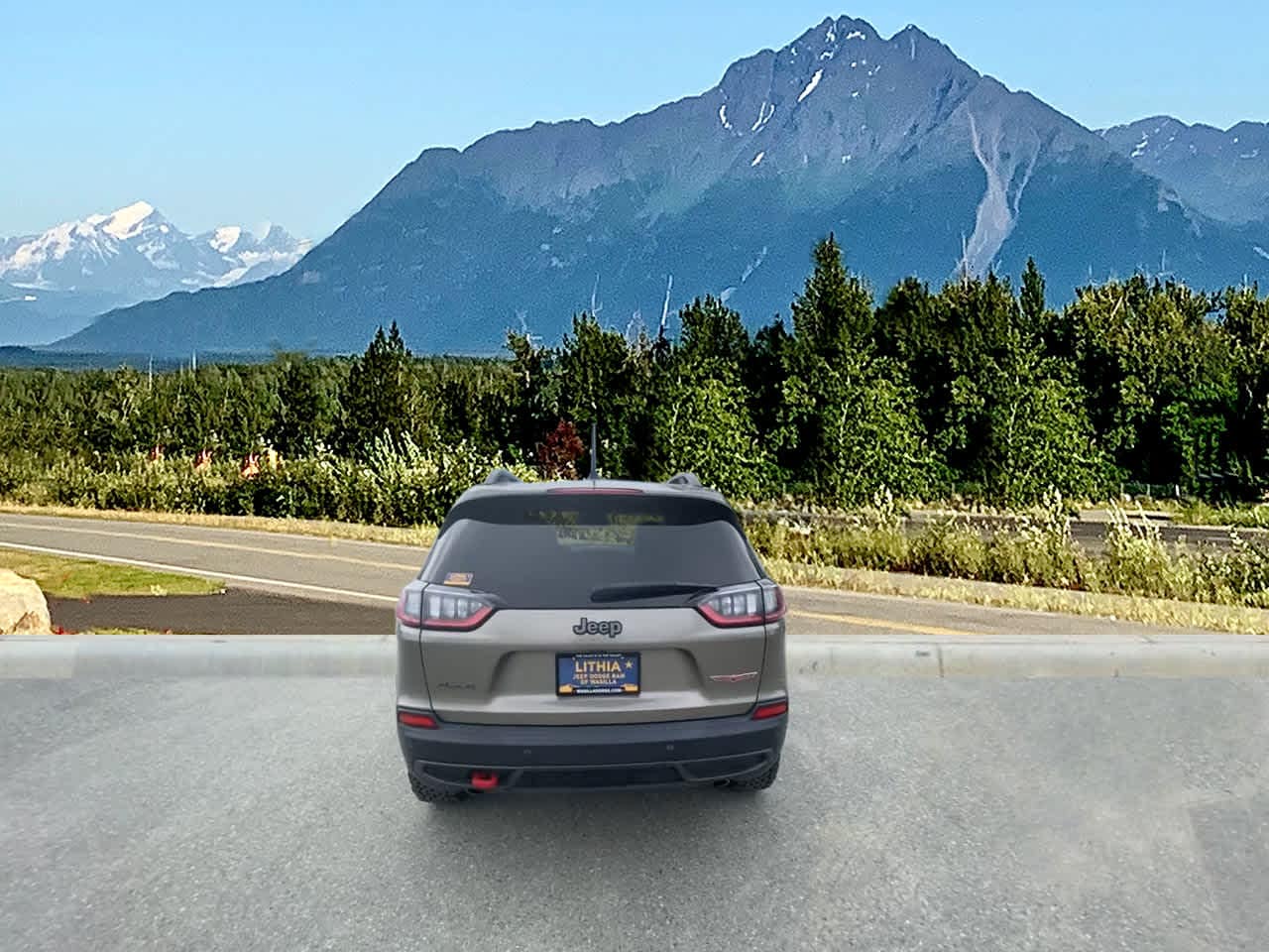 Thumbnail: 2020 Jeep Cherokee - 4