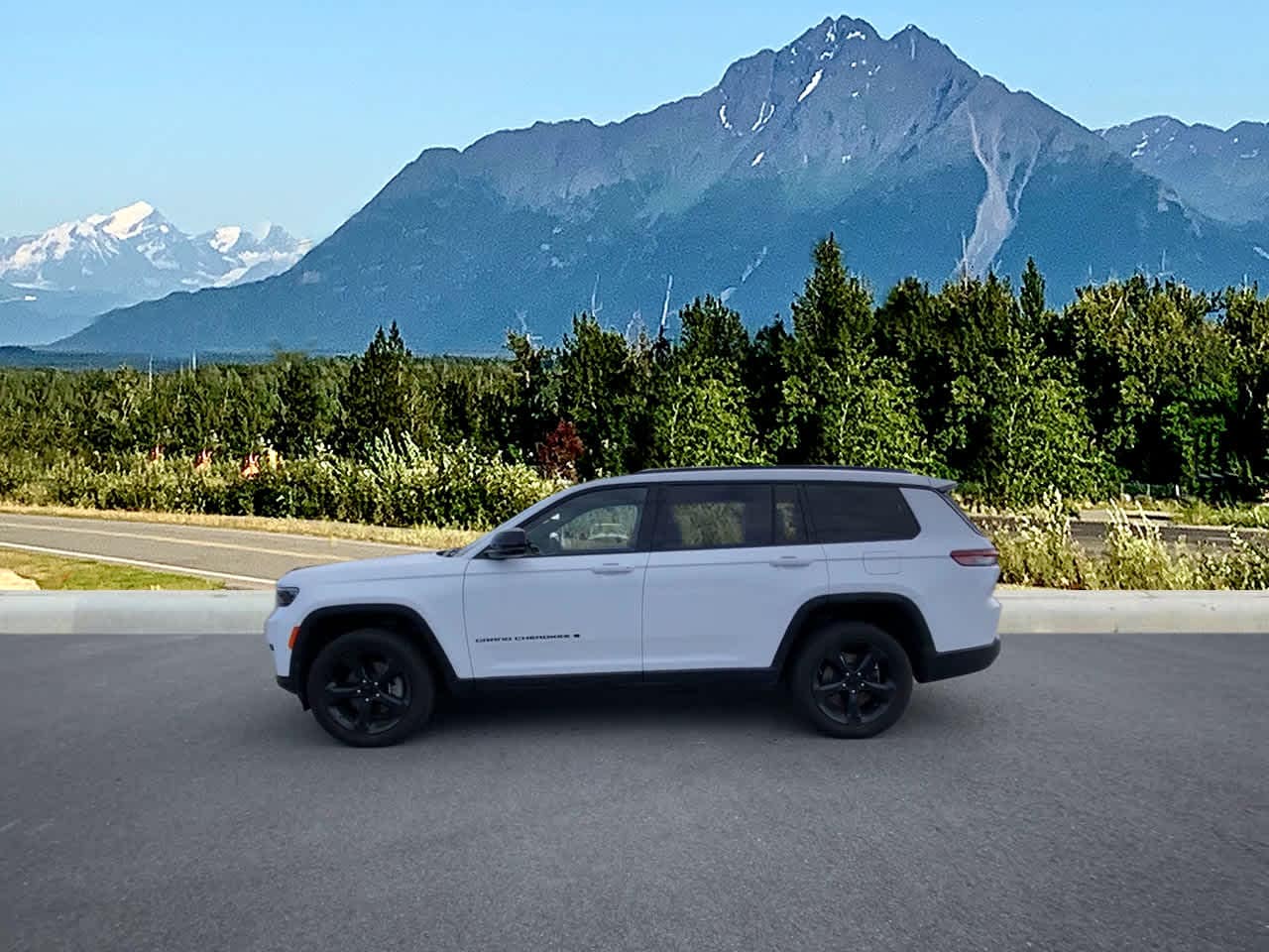 Used 2023 Jeep Grand Cherokee L Altitude with VIN 1C4RJKAG6P8824382 for sale in Wasilla, AK