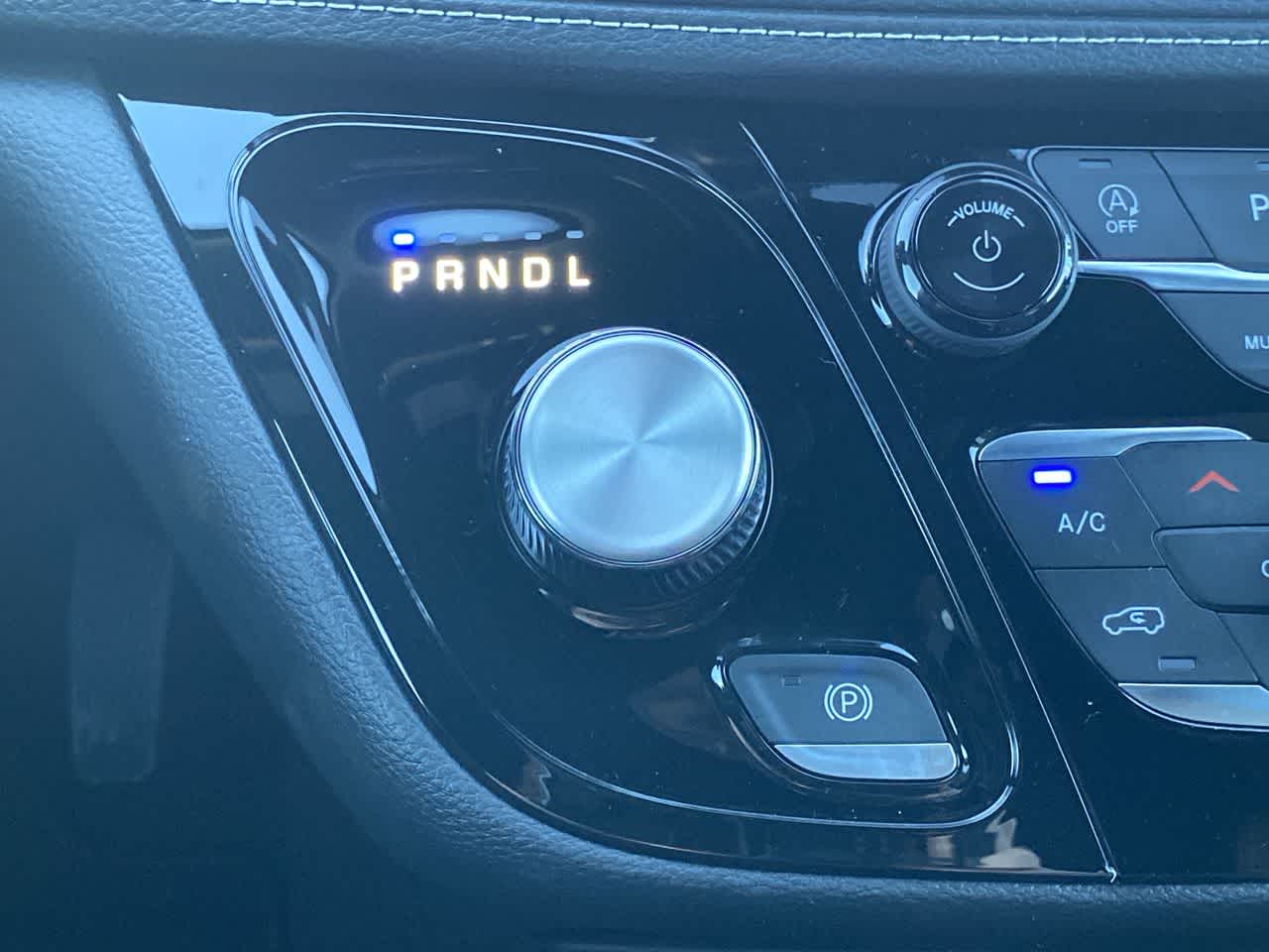 Thumbnail: 2026 Chrysler Pacifica - 26